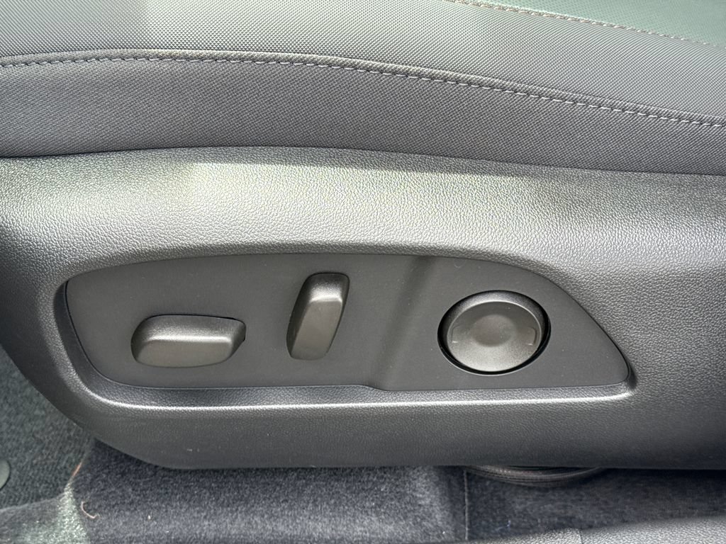 New 2026 GMC Terrain AT4 AWD/4WD image 18