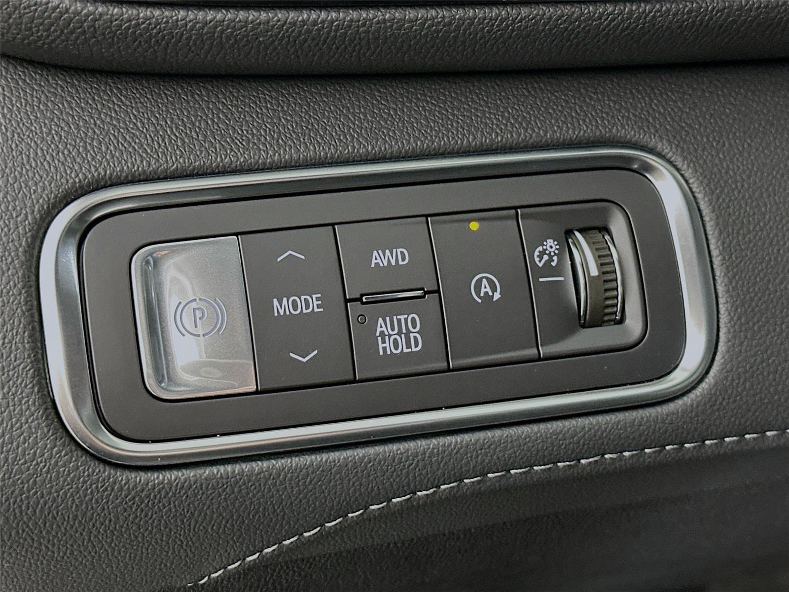 Used 2025 Buick Enclave Preferred w/ Super Cruise Package image 14