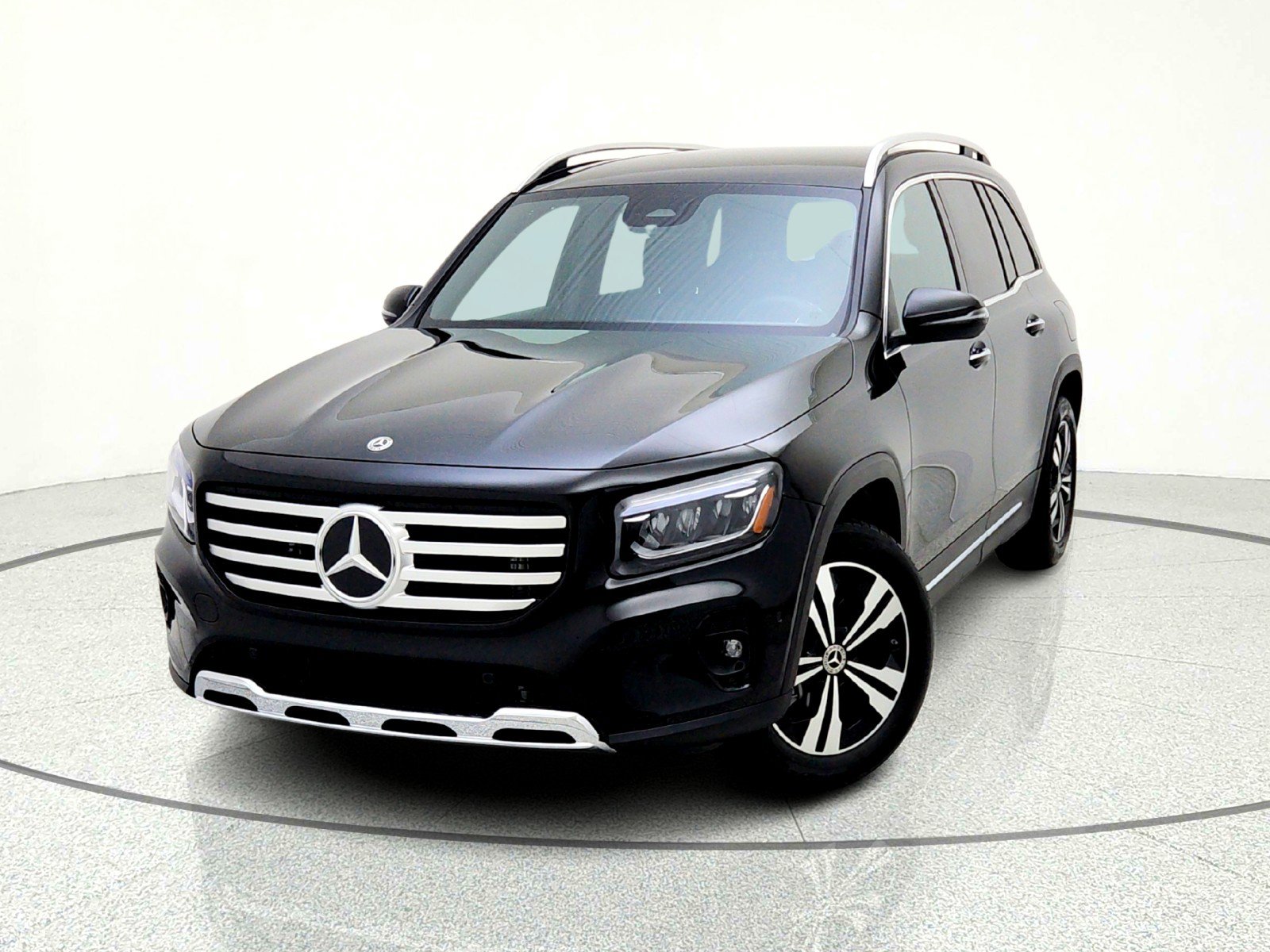 Certified 2026 Mercedes-Benz GLB 250 image 2