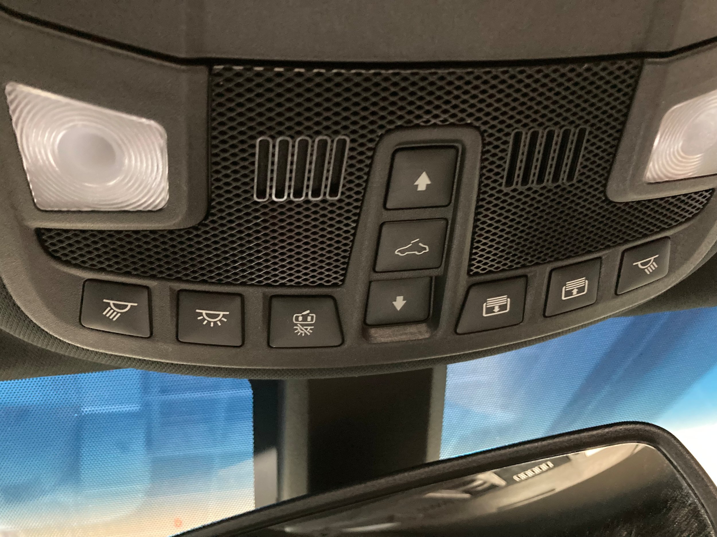 Used 2017 Lincoln MKX Select w/ Select Plus Package AWD/4WD image 28