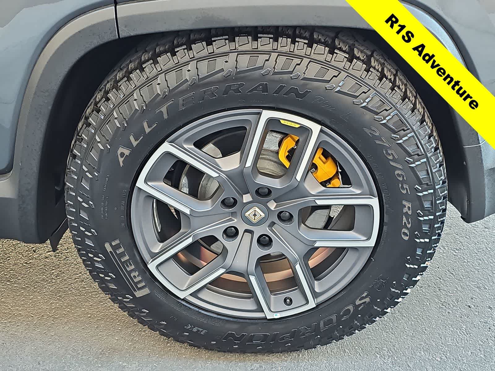 Used 2024 Rivian R1S Adventure AWD/4WD image 12