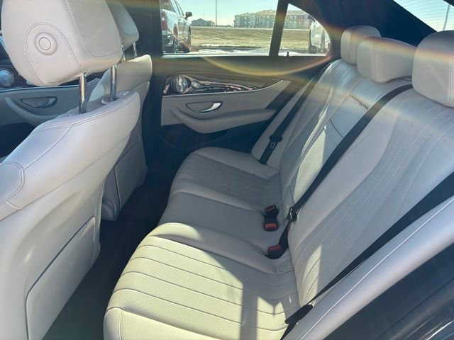 Used 2018 Mercedes-Benz E 300 4MATIC w/ Premium 2 Package image 12
