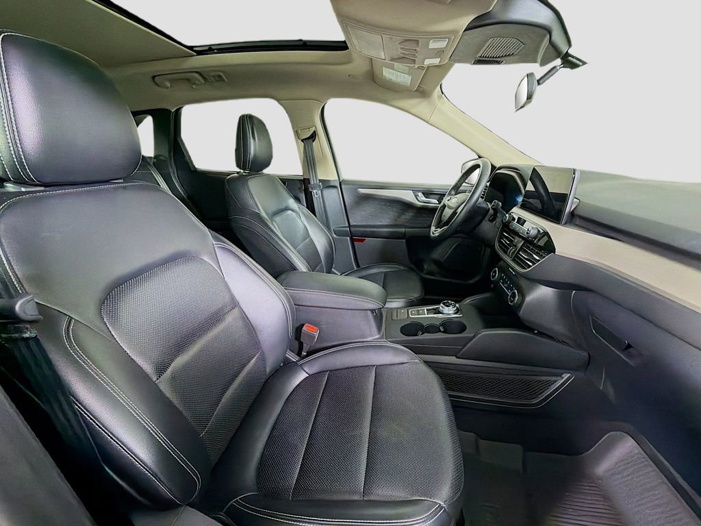 Used 2020 Ford Escape SE Sport image 27