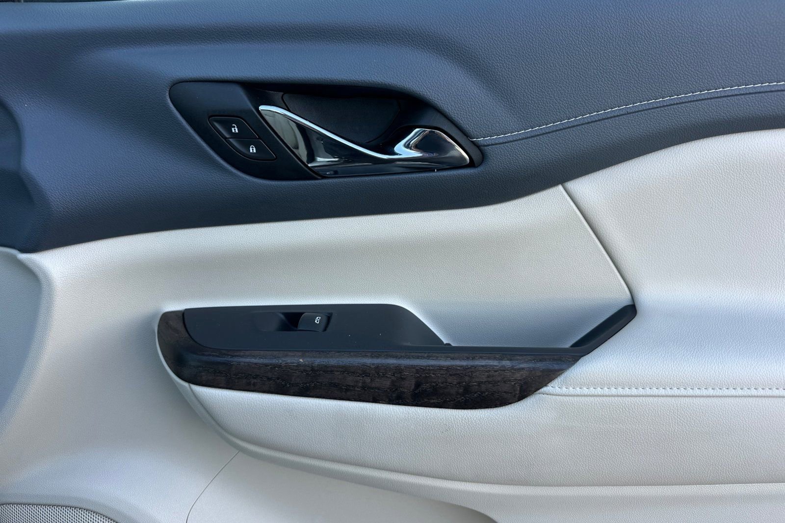 Used 2021 GMC Acadia Denali w/ Denali Ultimate Package AWD/4WD image 21