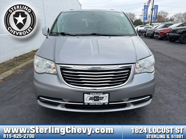Used 2015 Chrysler Town & Country Touring-L w/ Driver Convenience Group image 8