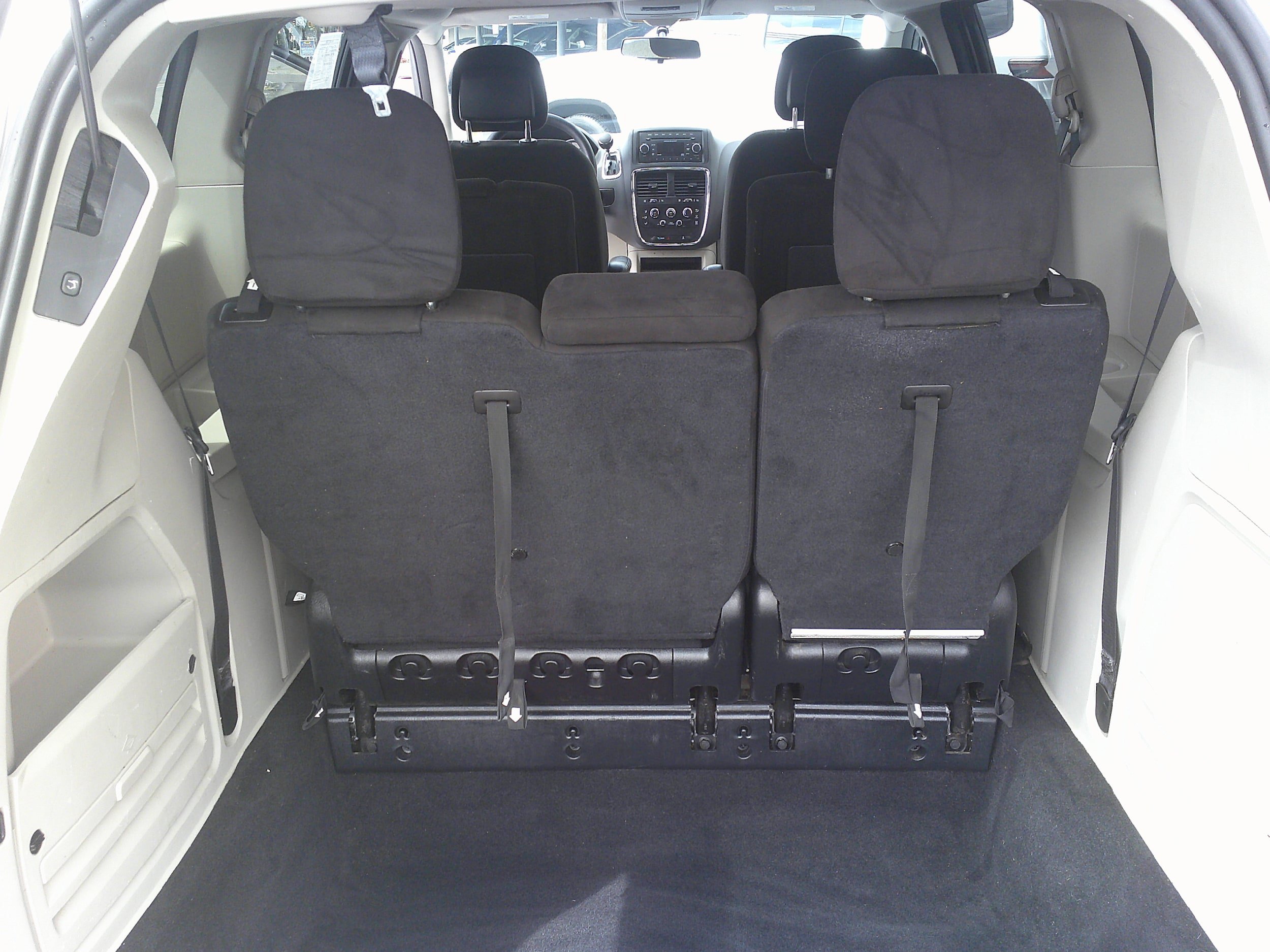 Used 2016 Dodge Grand Caravan SXT FWD image 26