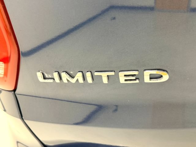 Used 2017 Ford Explorer Limited w/ Equipment Group 301A AWD/4WD image 9