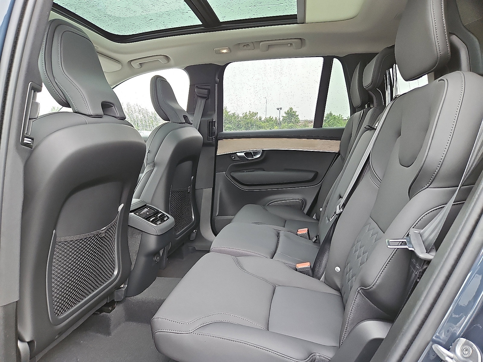 New 2026 Volvo XC90 B6 Plus w/ Protection Package Premier image 8