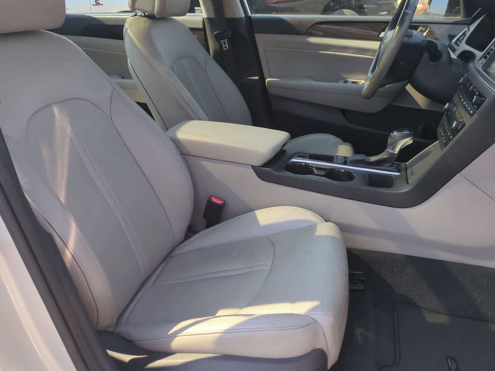 Used 2015 Hyundai Sonata Limited w/ Option Group 05 FWD image 23