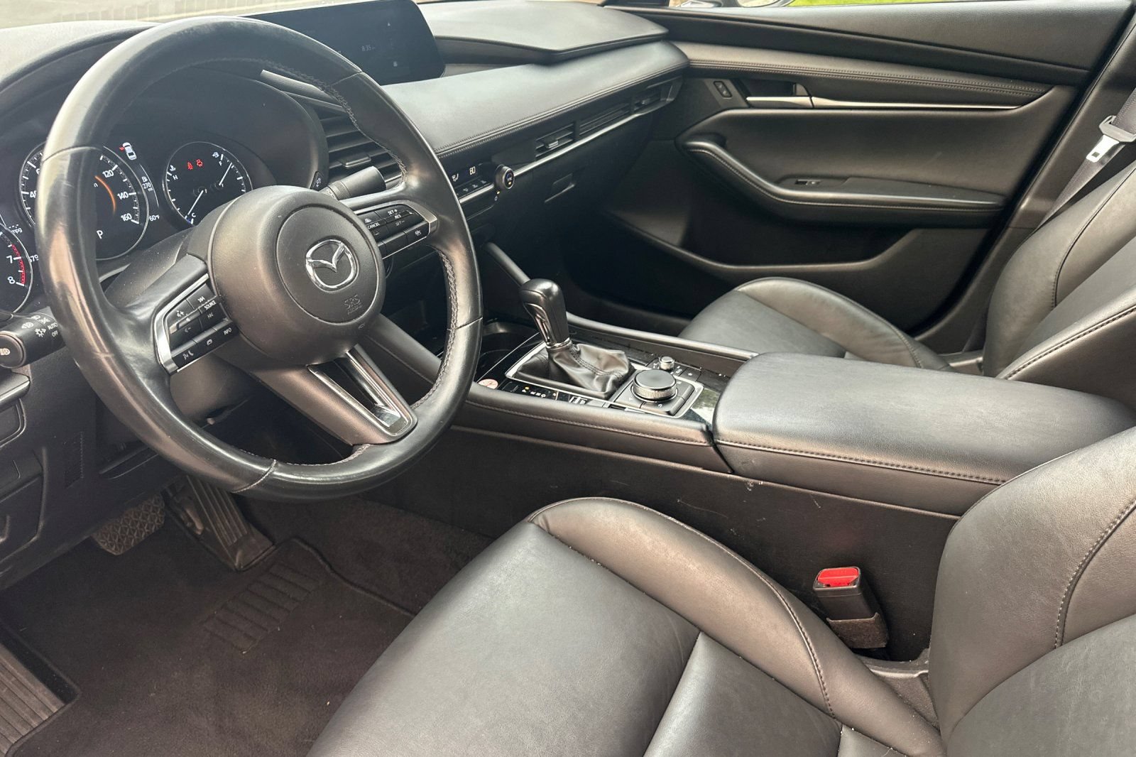 Used 2024 MAZDA MAZDA3 s FWD image 9