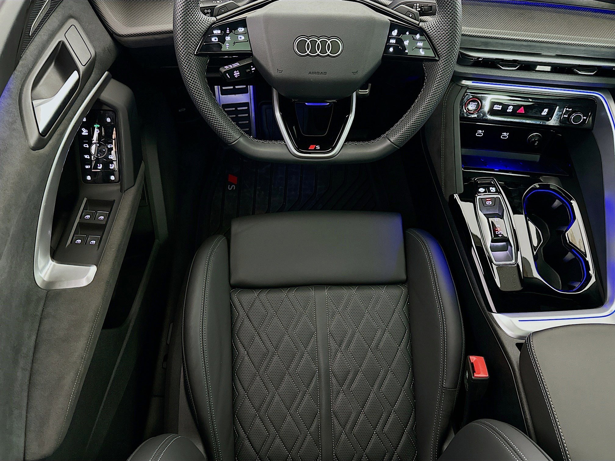 Used 2025 Audi SQ5 Premium Plus w/ Premium Plus Package image 21