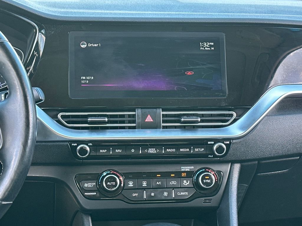 Used 2022 Kia Niro EX Premium image 16