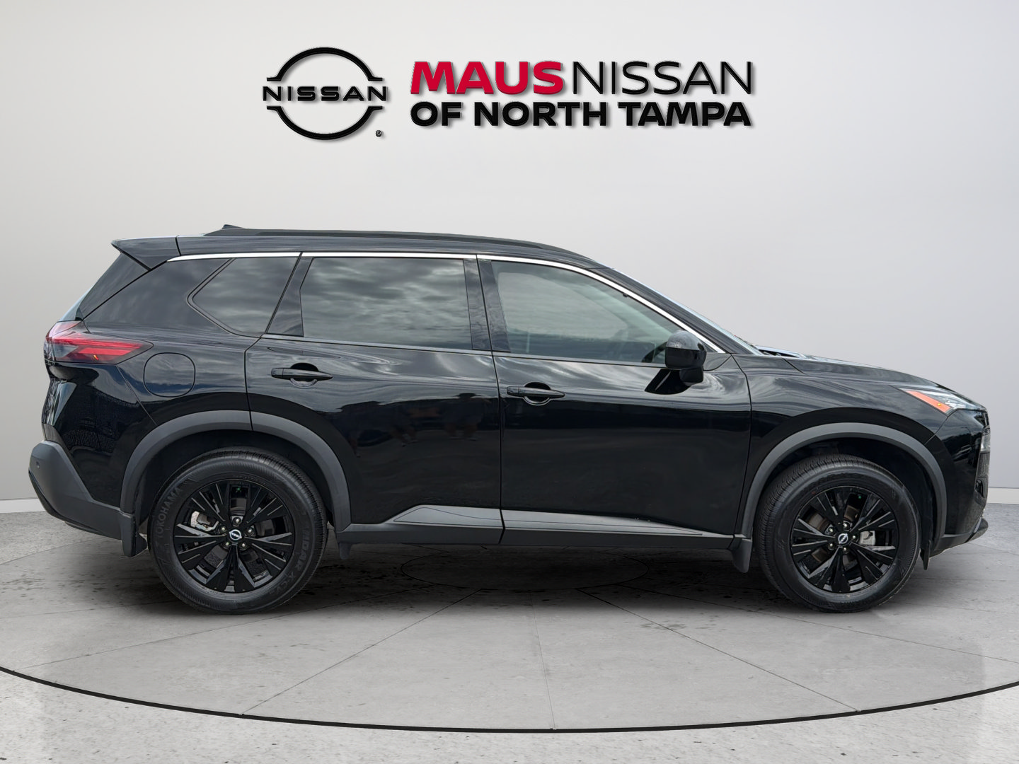 Used 2023 Nissan Rogue SV w/ SV Premium B Package FWD image 13