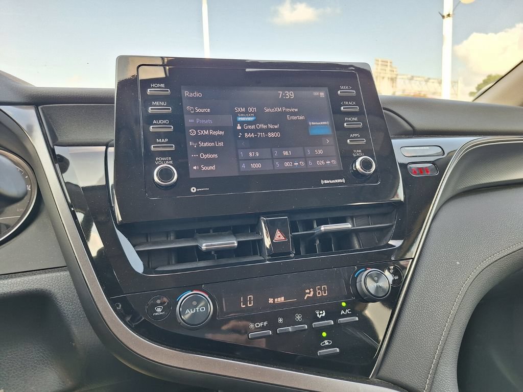Used 2023 Toyota Camry SE FWD image 12