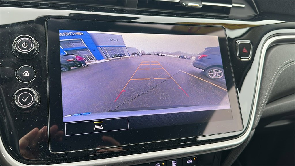 Used 2022 Chevrolet Bolt EUV LT w/ Convenience Package image 21