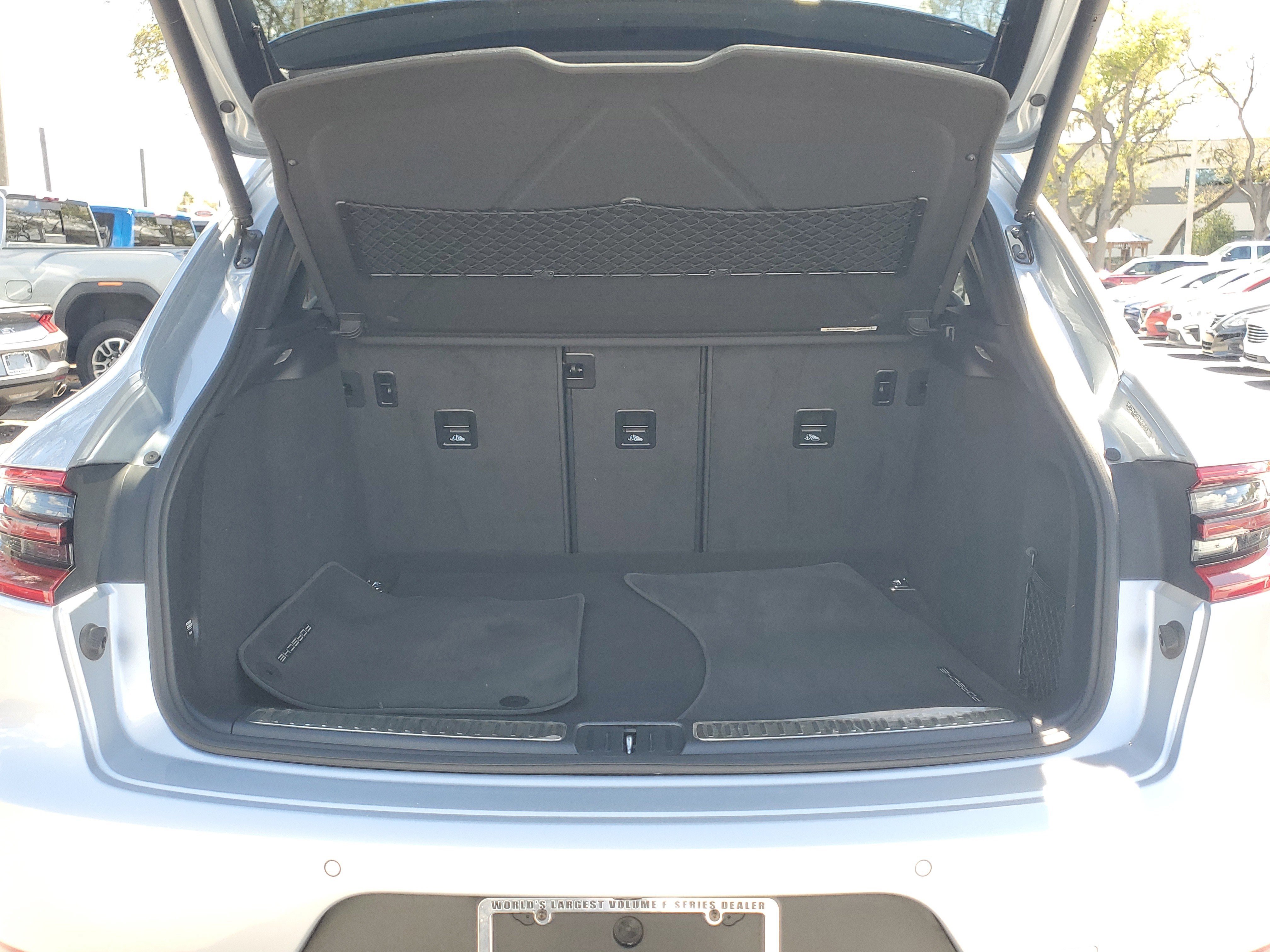 Used 2018 Porsche Macan image 9