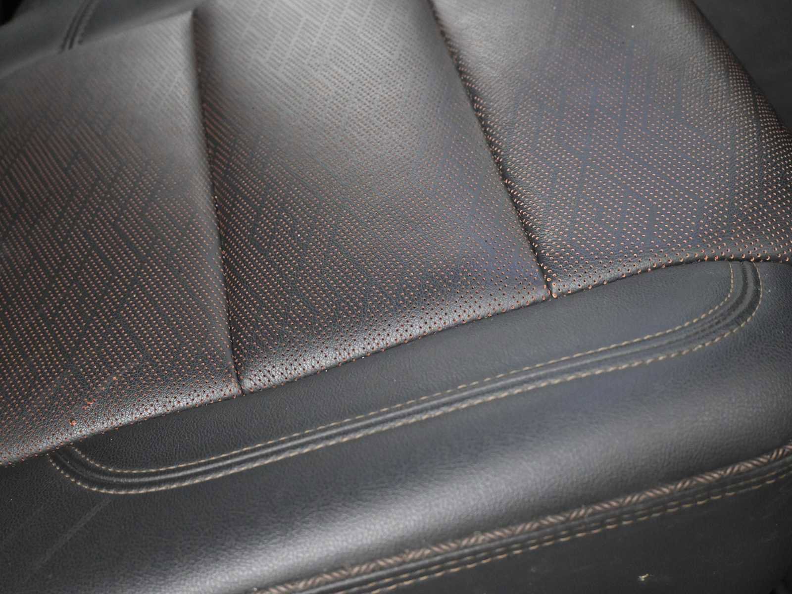 Used 2023 Chevrolet Traverse High Country image 11