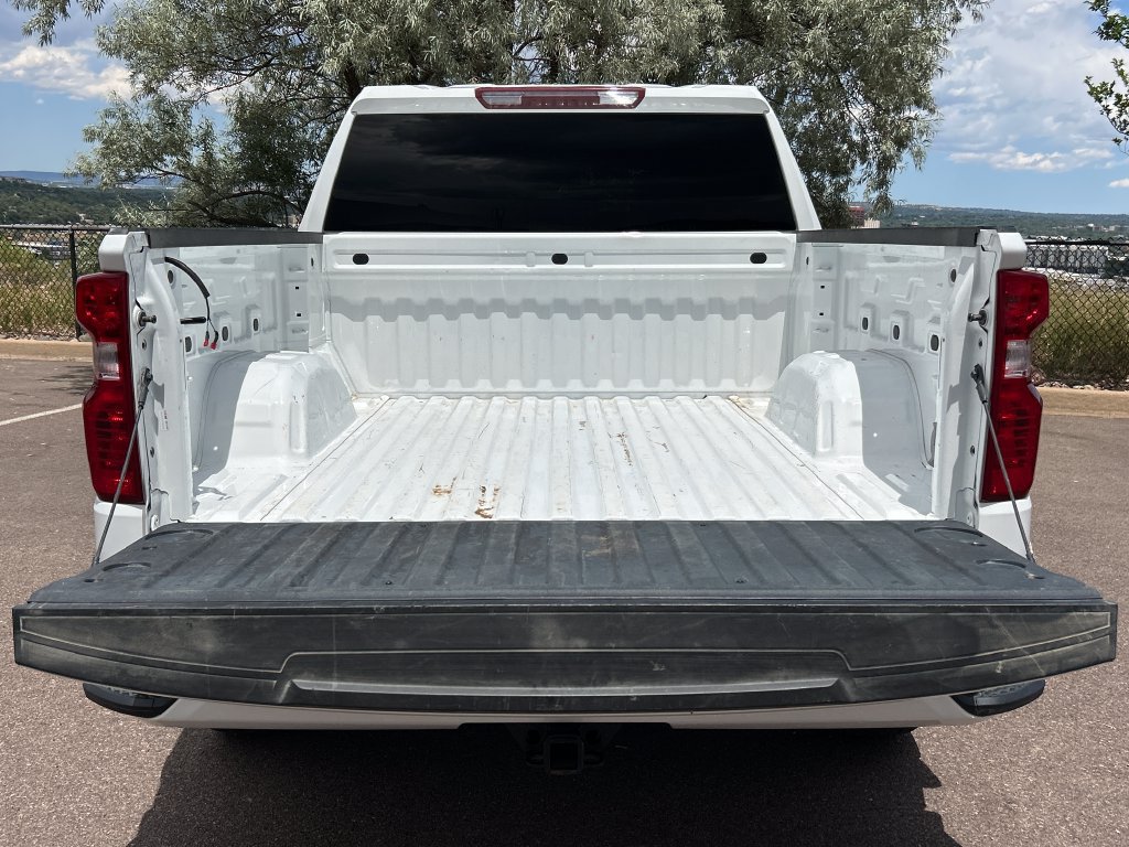 Used 2024 Chevrolet Silverado 1500 Custom w/ Turbomax Blackout Package AWD/4WD image 5