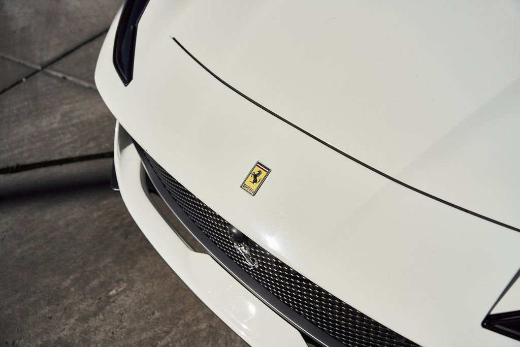 Used 2019 Ferrari 812 Superfast image 7