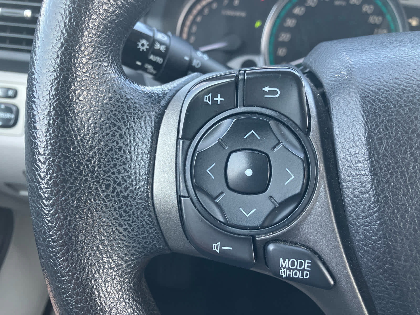 Used 2015 Toyota Venza LE FWD image 14