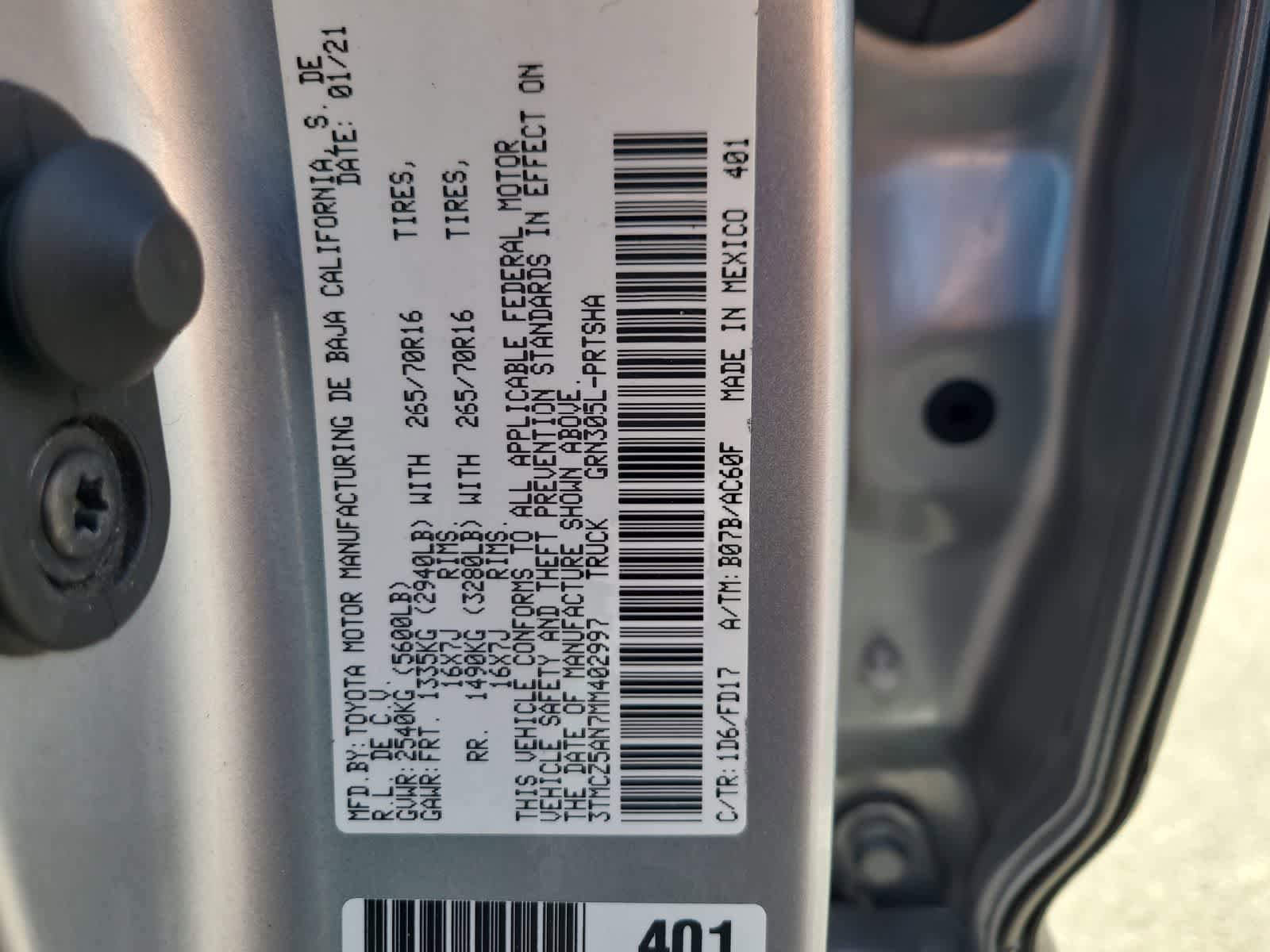 Used 2021 Toyota Tacoma TRD Off-Road AWD/4WD image 29