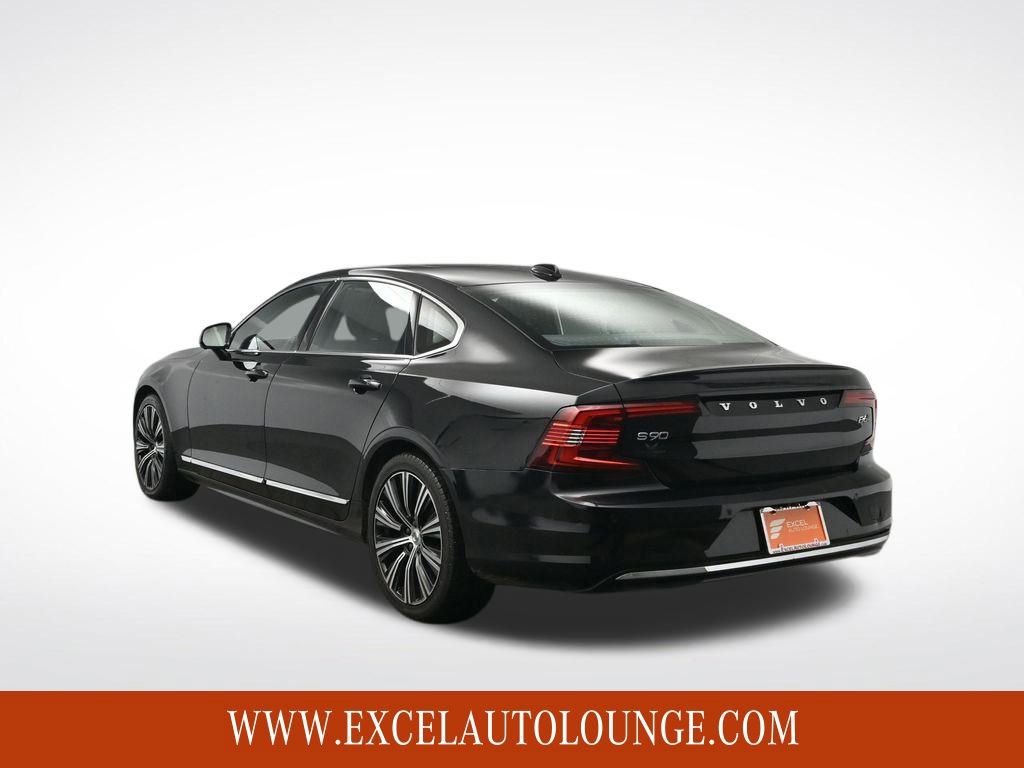 Used 2023 Volvo S90 B6 Plus image 4