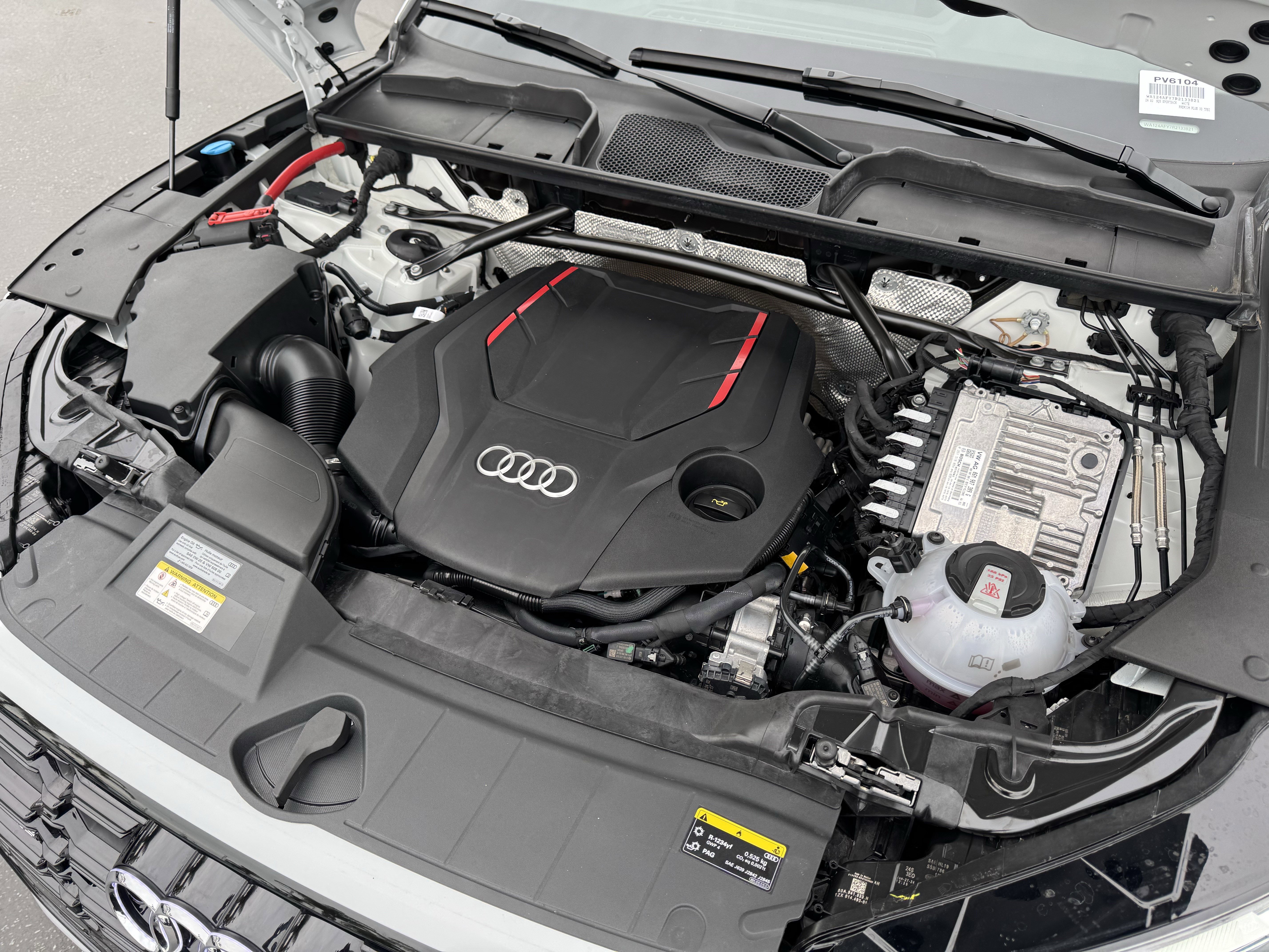 Used 2024 Audi SQ5 Premium Plus w/ Premium Plus Package image 40