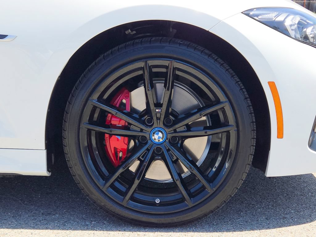 Used 2023 BMW 330e w/ M Sport Package RWD image 7
