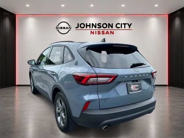 Used 2025 Ford Escape ST-Line FWD image 6