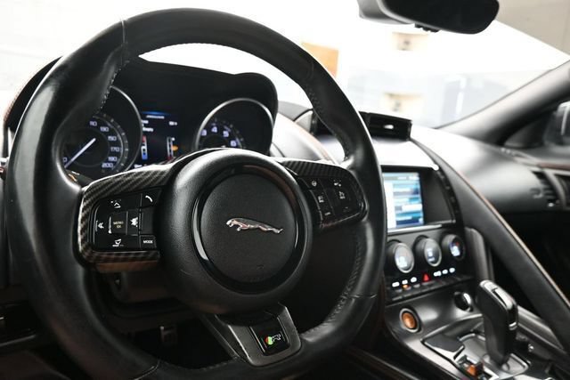 Used 2015 Jaguar F-TYPE R RWD image 10