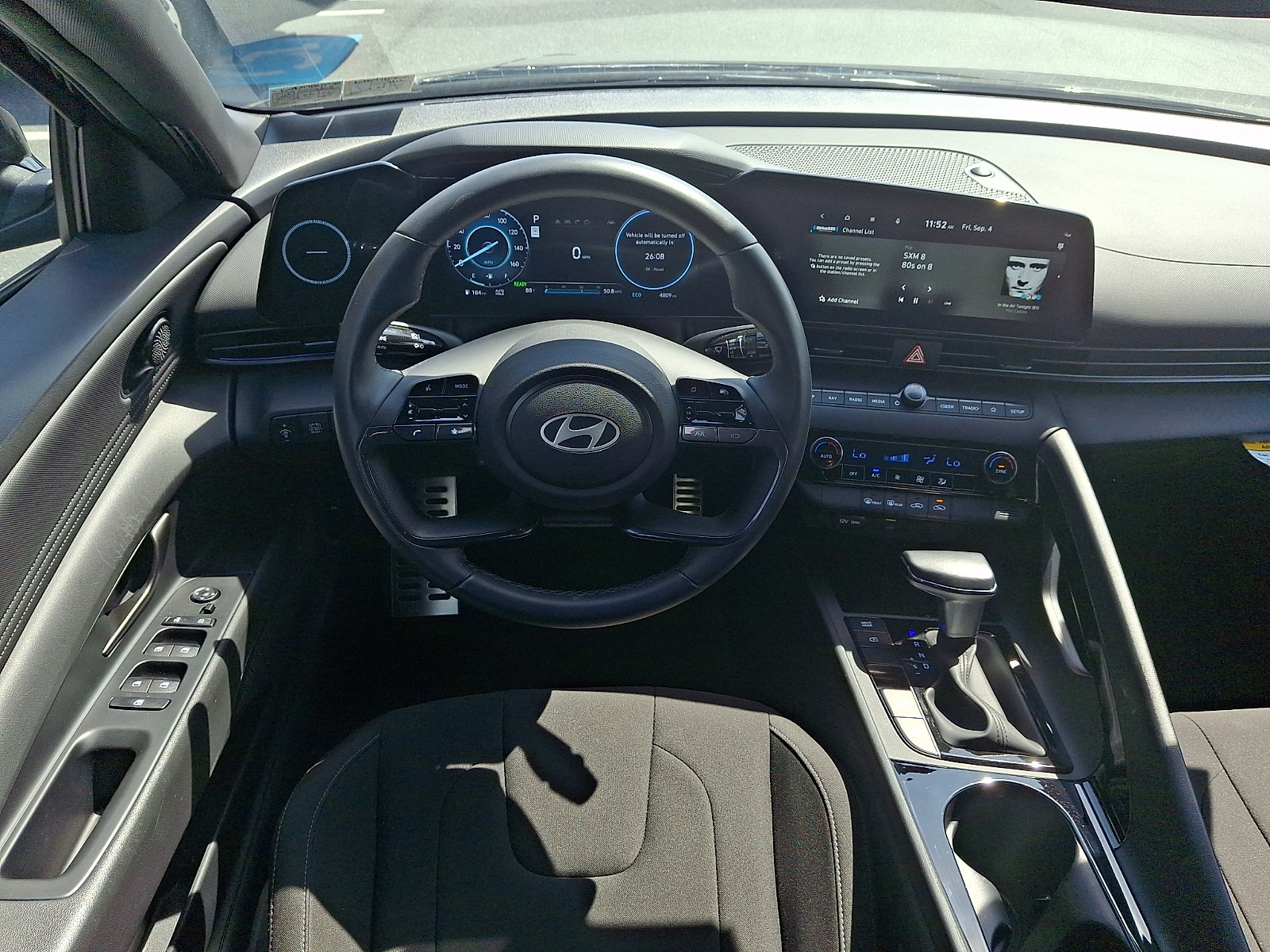 Used 2025 Hyundai Elantra SEL FWD image 11
