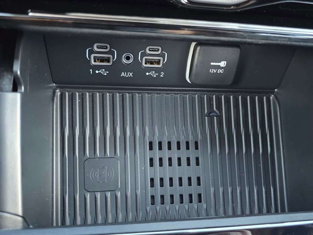 New 2026 Jeep Grand Cherokee Altitude AWD/4WD image 10