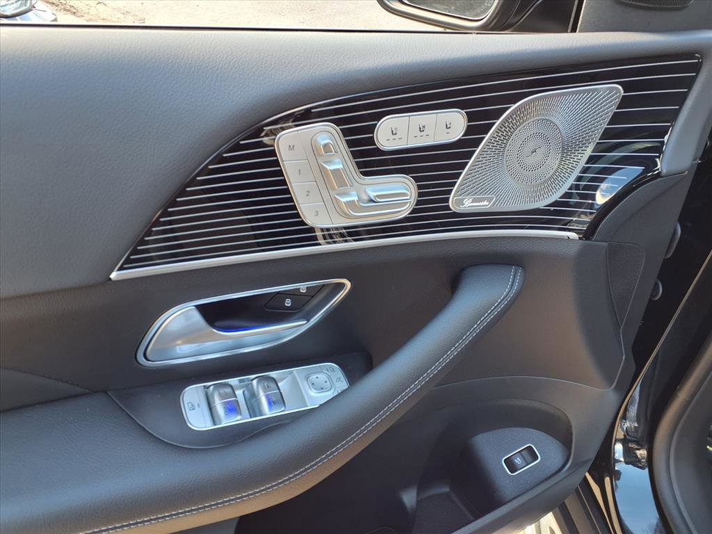 New 2026 Mercedes-Benz GLS 580 4MATIC image 14