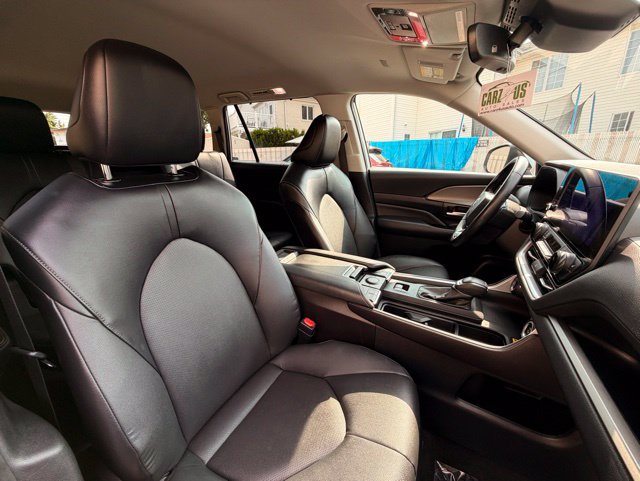 Used 2024 Toyota Grand Highlander AWD image 27