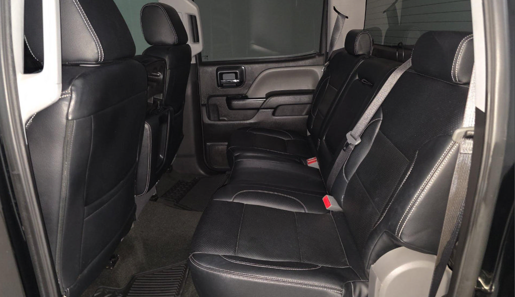 Used 2018 Chevrolet Silverado 1500 Custom w/ Custom Value Package RWD image 12