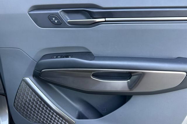 Certified 2024 Kia EV9 Light Long Range RWD image 23
