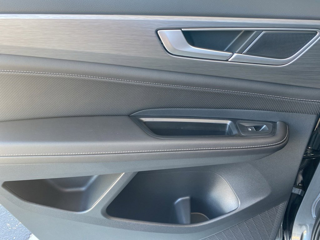 New 2025 Volkswagen Atlas Cross Sport SE image 26