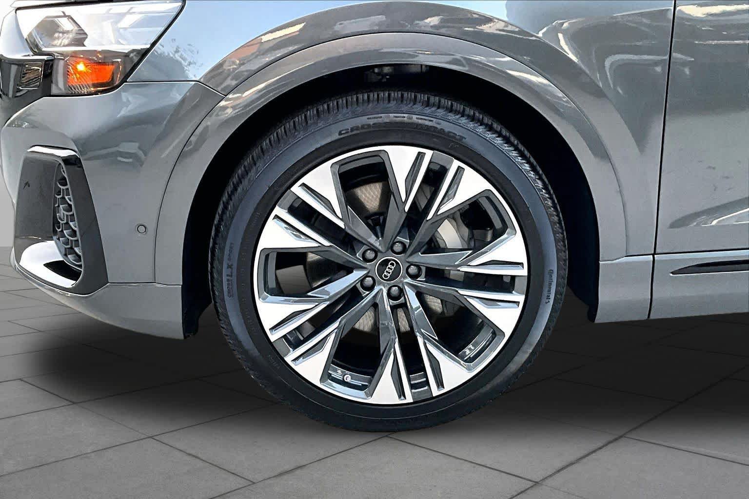 New 2027 Audi Q8 Premium Plus AWD/4WD image 11