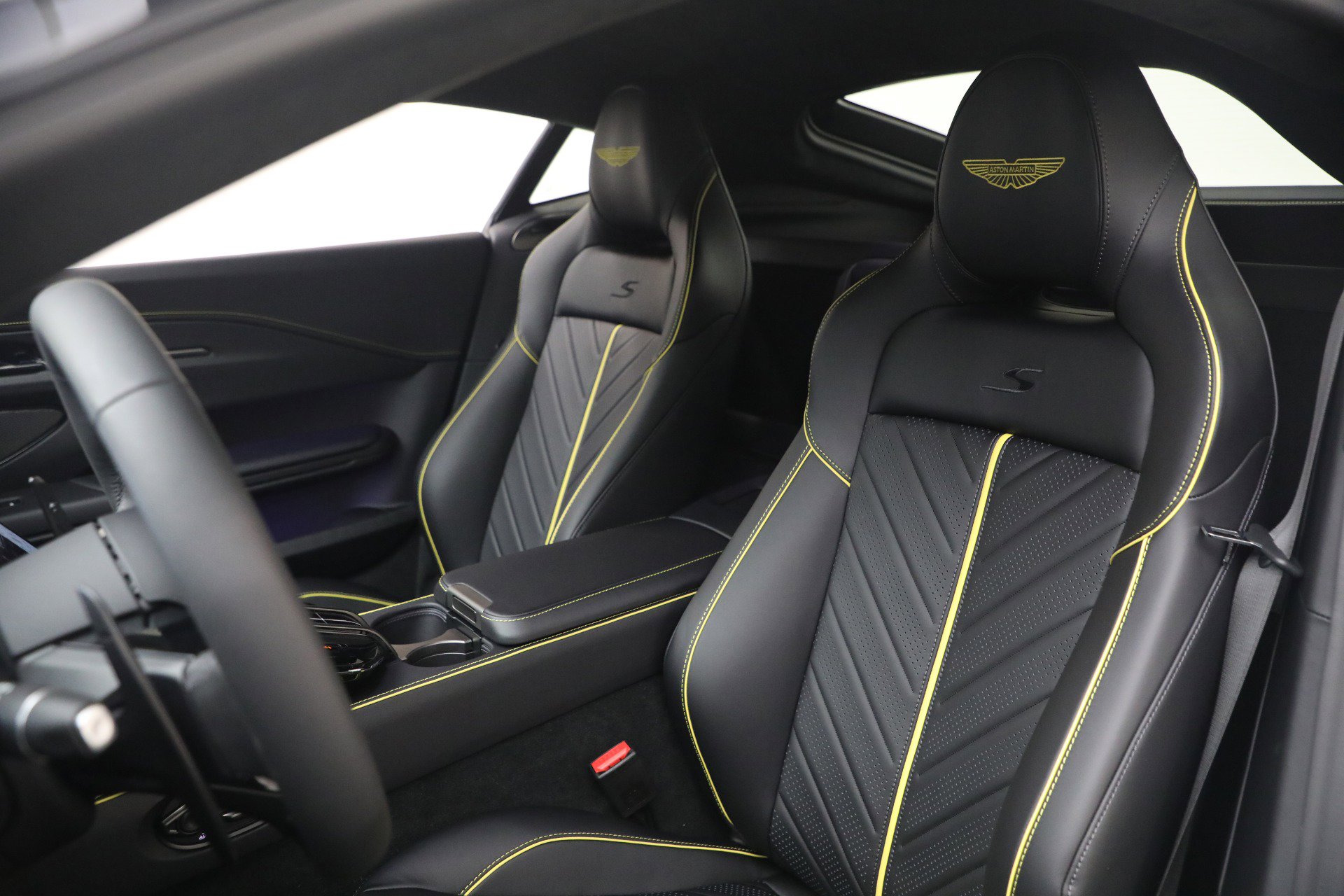 New 2026 Aston Martin V8 Vantage S image 18