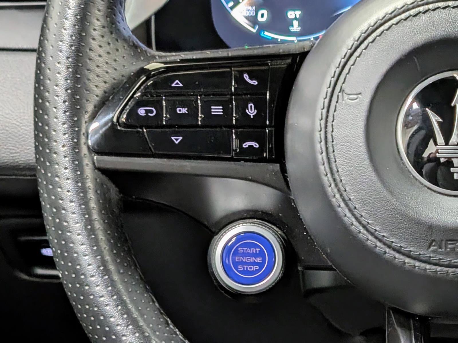 Used 2024 Maserati Grecale GT image 32