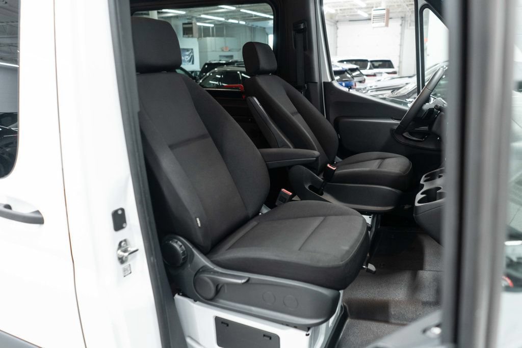 Used 2025 Mercedes-Benz Sprinter 2500 image 9