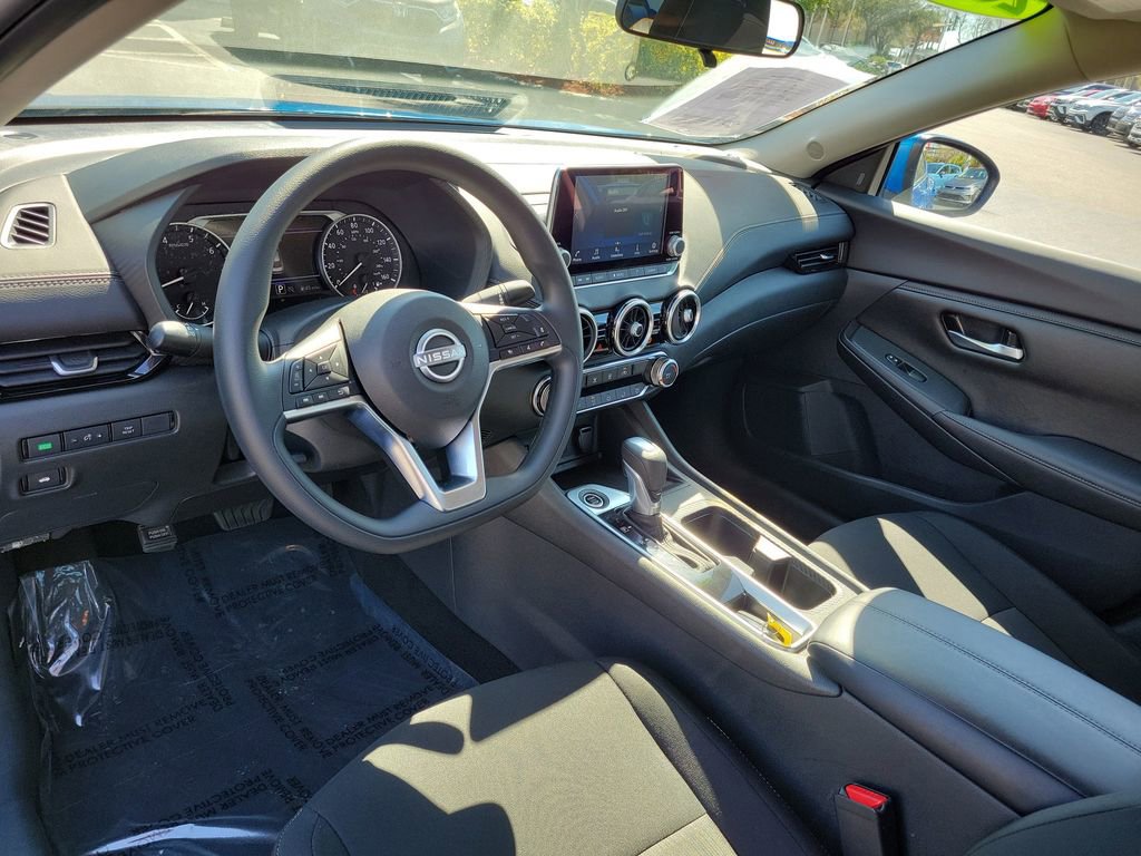 Used 2025 Nissan Sentra SV image 19