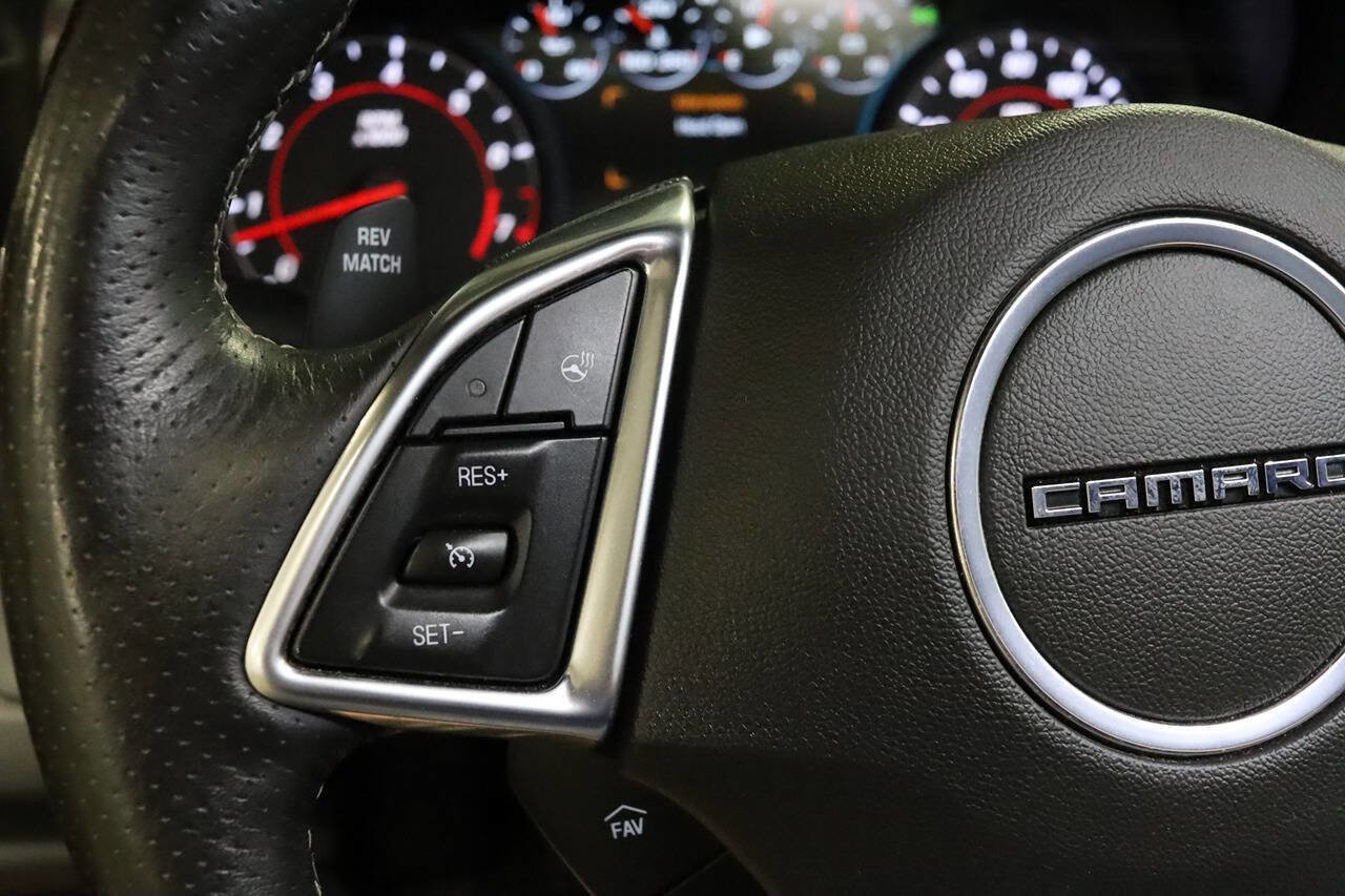 Used 2016 Chevrolet Camaro SS image 18