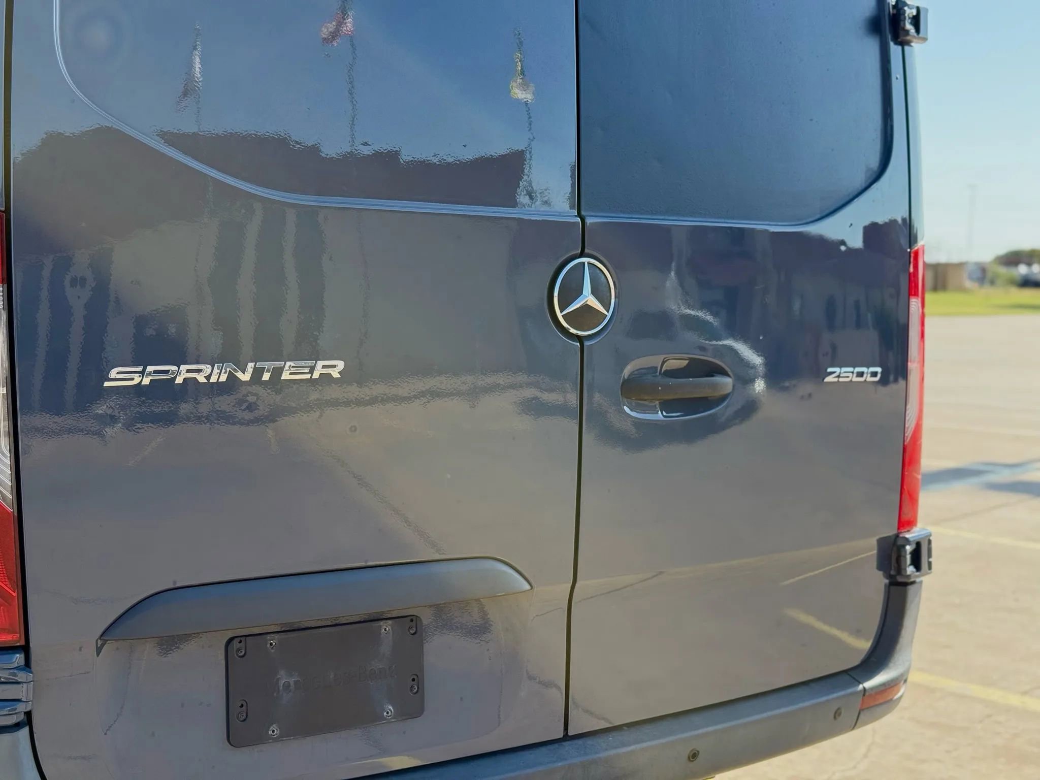 Used 2019 Mercedes-Benz Sprinter 144 image 6