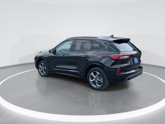 Used 2023 Ford Escape ST-Line w/ Tech Pack #1 AWD/4WD image 5