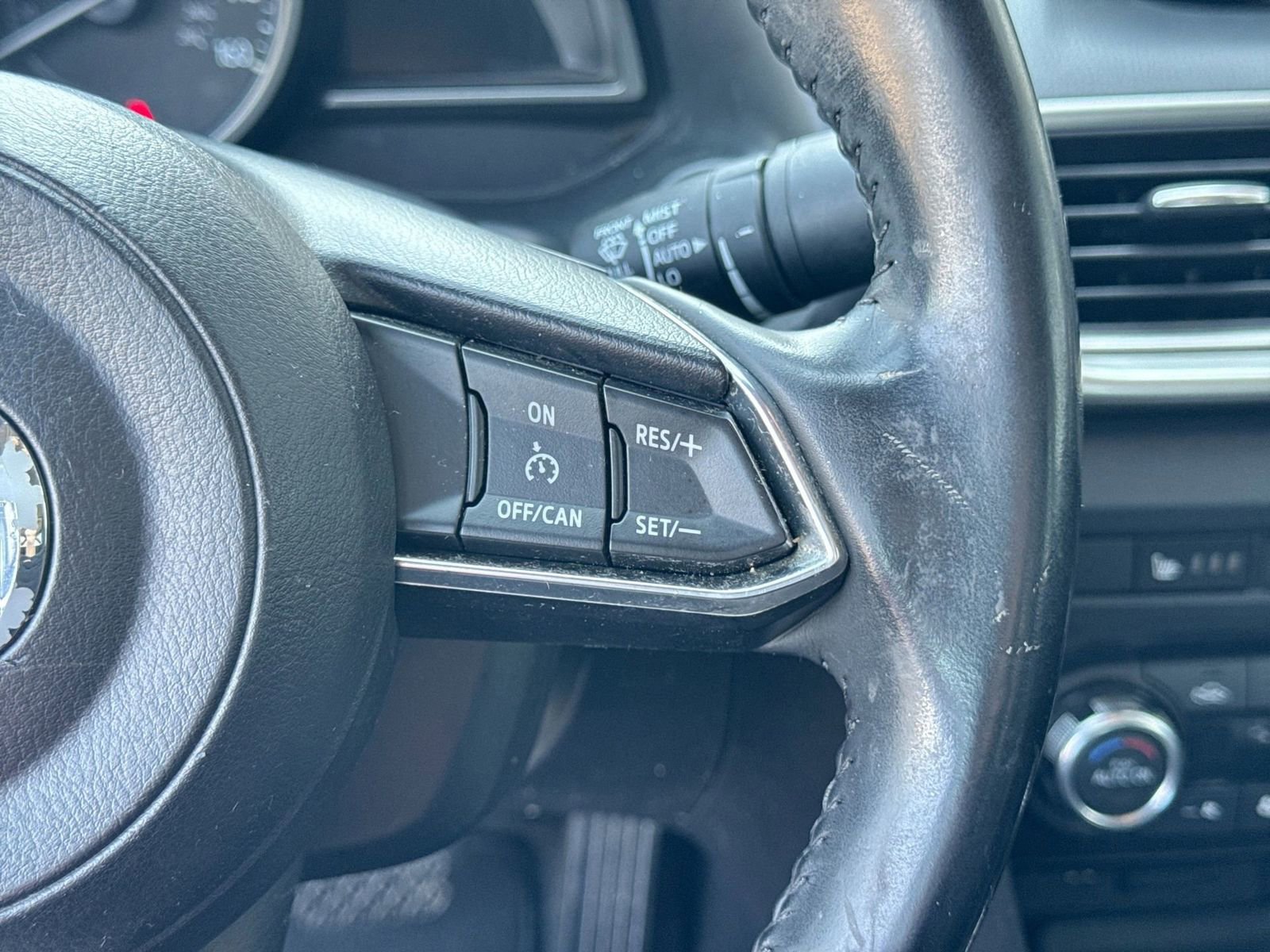 Used 2018 MAZDA MAZDA3 Touring image 40