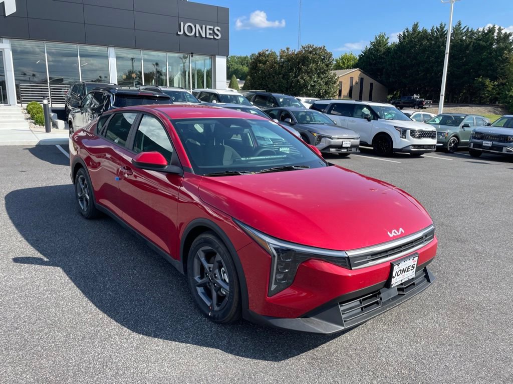 New 2026 Kia K4 FWD image 2