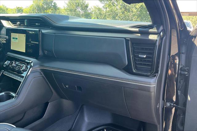 Used 2024 GMC Sierra 2500 AT4X image 24