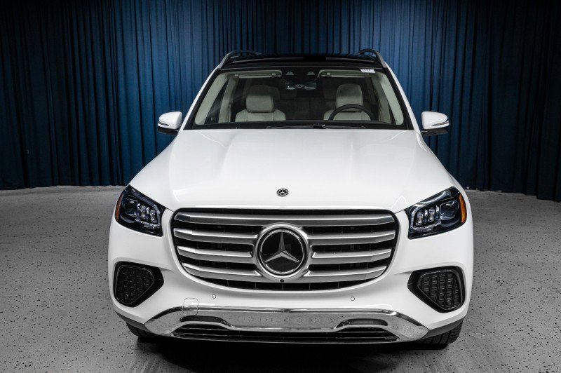 New 2026 Mercedes-Benz GLS 450 4MATIC image 2