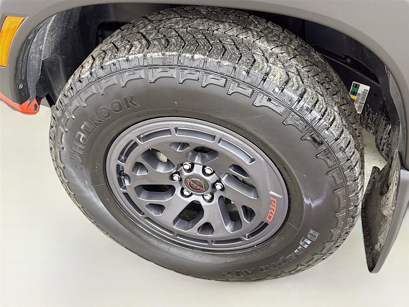 Used 2025 Nissan Frontier PRO-4X image 28